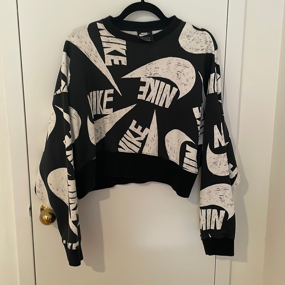 NIKE cropped pullover size XS
